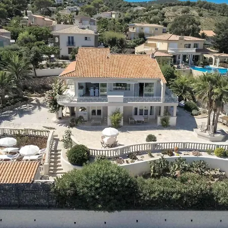 Villa Luxurious In With Jacuzzi *