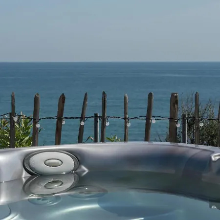 Luxurious In With Jacuzzi Villa *